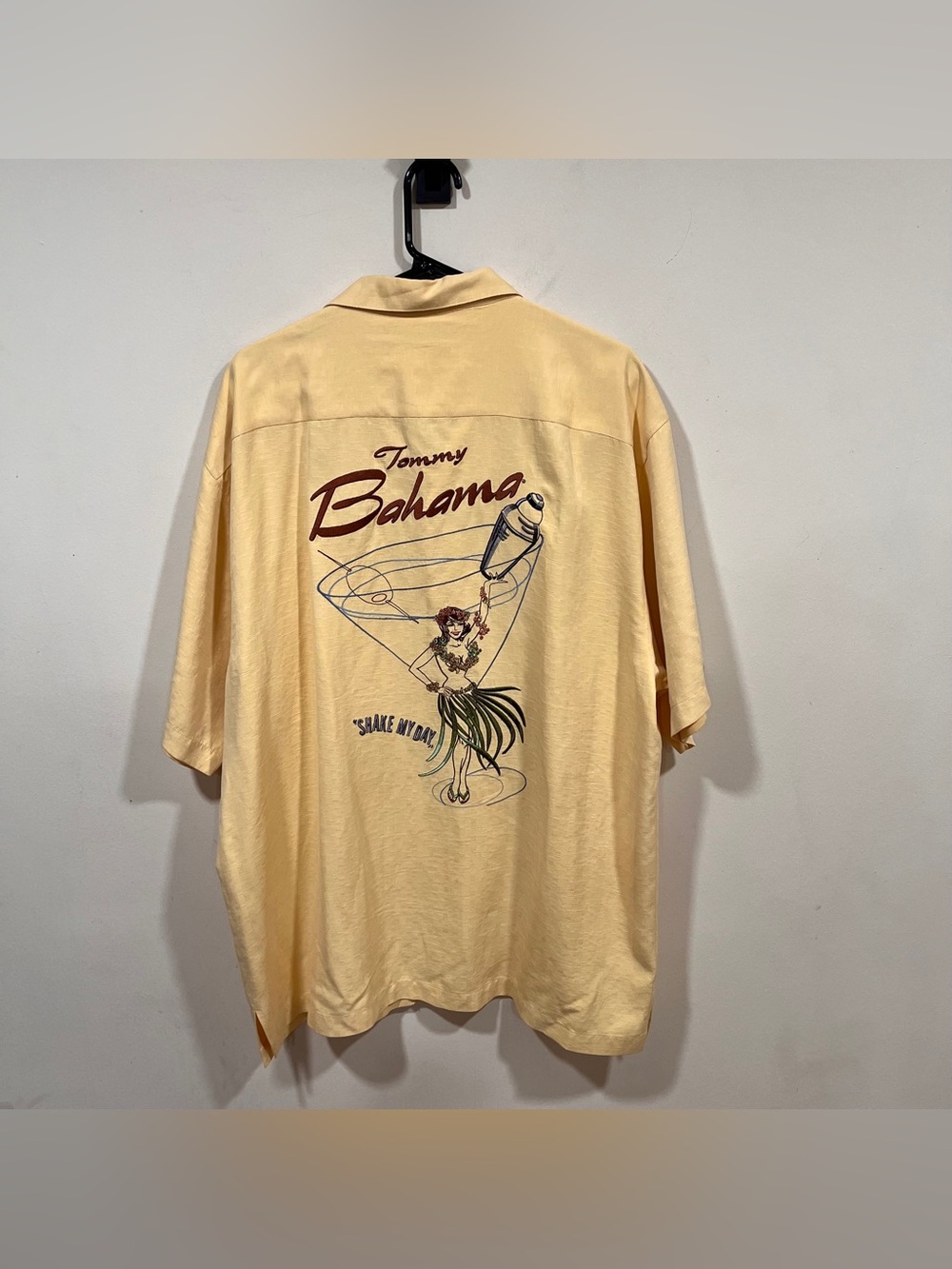 Tommy Bahamas men’s L shirt Shake My Day embroidered on back short sleeve SILK